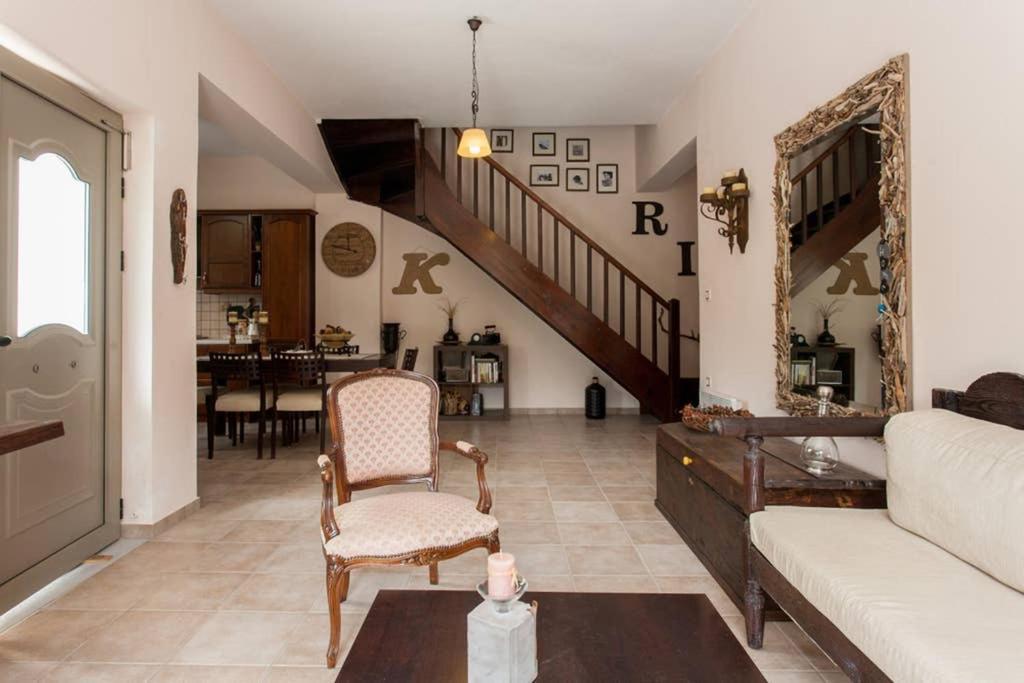 Nikolis Vacation House Vrísai Екстериор снимка