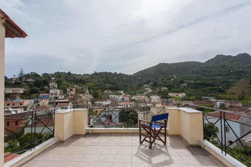 Nikolis Vacation House Vrísai Екстериор снимка
