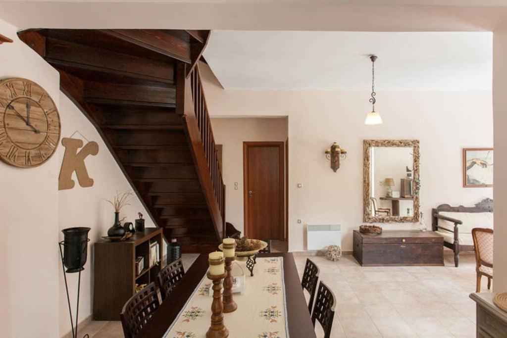 Nikolis Vacation House Vrísai Екстериор снимка