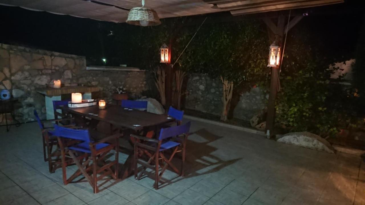 Nikolis Vacation House Vrísai Екстериор снимка